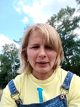 Snapshot of Masha412111 chatting on 07/05/26, 02:02 Masha412111 online show from 07/05/26, 02:02