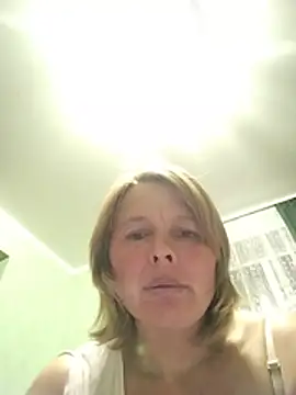 Snapshot of Masha412111 chatting on 06/12/26, 09:34 Masha412111 online show from 06/12/26, 09:34