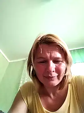Snapshot of Masha412111 chatting on 10/11/25, 10:49 Masha412111 online show from 10/11/25, 10:49