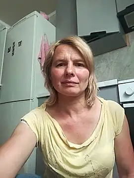 Snapshot of Masha412111 chatting on 07/09/26, 05:30 Masha412111 online show from 07/09/26, 05:30