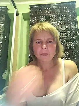 Snapshot of Masha412111 chatting on 07/24/26, 09:44 Masha412111 online show from 07/24/26, 09:44