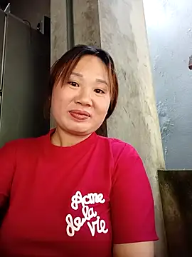 Suka xx online show from 10/17/25, 02:37