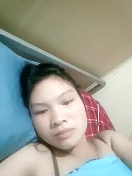Snapshot of Hin_xx chatting on 10/10/25, 01:28 Hin xx online show from 10/10/25, 01:28