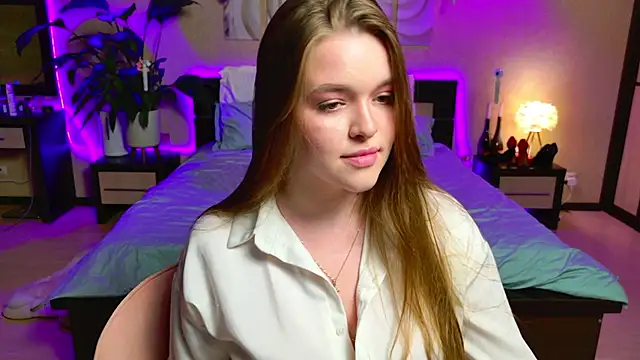 EmilyWhispers online show from 04/30/26, 08:57