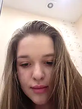 EmilyWhispers online show from 05/04/26, 10:34