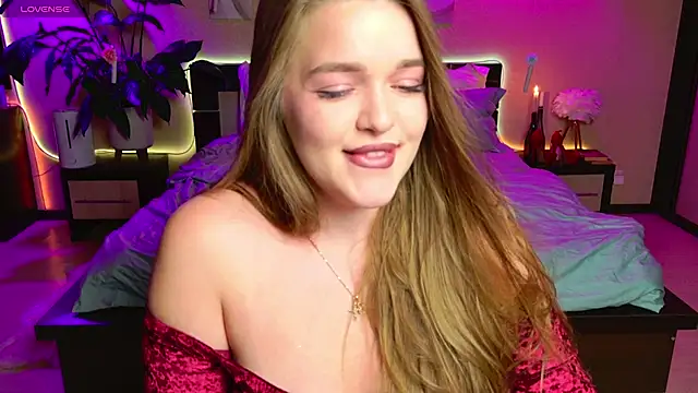 EmilyWhispers online show from 07/09/26, 08:41