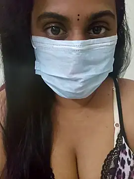 Snapshot of Dheronika_sweetie chatting on 02/05/26, 07:10 Dheronika sweetie online show from 02/05/26, 07:10