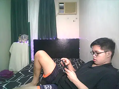 hot babyboy26 online show from 11/02/25, 12:54