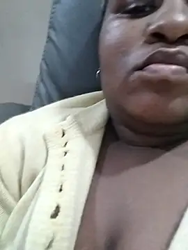 Snapshot of thicknjuicyx chatting on 10/06/25, 04:30 thicknjuicyx online show from 10/06/25, 04:30