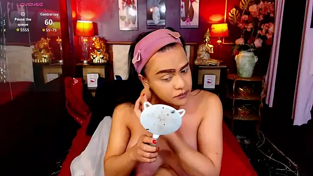 Snapshot of BombshellMARIA chatting on 01/07/26, 10:53 BombshellMARIA online show from 01/07/26, 10:53