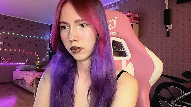 Jerrieberry online show from 12/21/25, 02:19