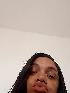 Snapshot of Saradasexy chatting on 10/03/25, 11:23 Saradasexy online show from 10/03/25, 11:23