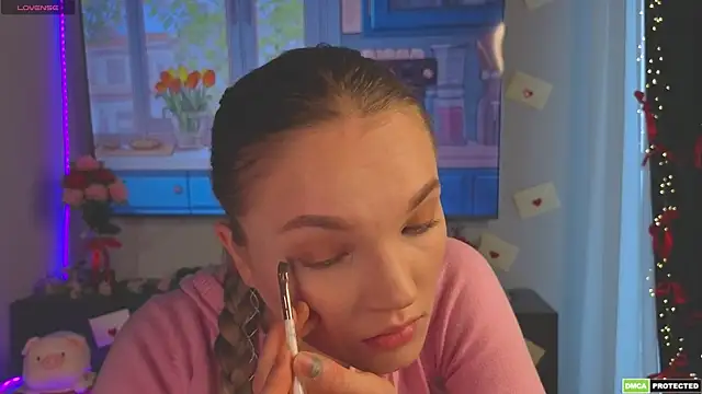 JulieLupo online show from 04/02/26, 06:09