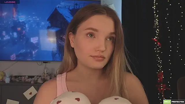 JulieLupo online show from 04/16/26, 06:58