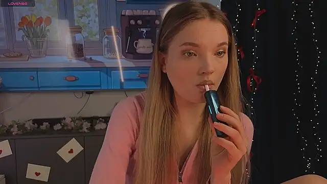 JulieLupo online show from 03/22/26, 07:32