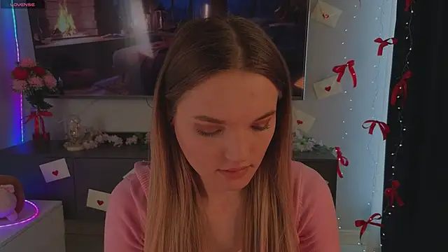 JulieLupo online show from 03/21/26, 06:36