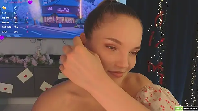 JulieLupo online show from 04/12/26, 07:11