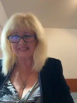 BoloshkaBlonda online show from 10/27/25, 05:36