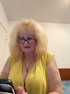 BoloshkaBlonda online show from 10/22/25, 07:57