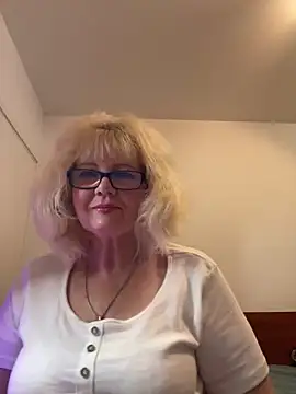 BoloshkaBlonda online show from 10/15/25, 07:44