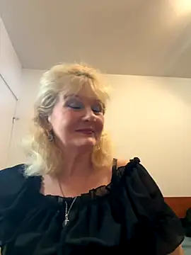 BoloshkaBlonda online show from 10/17/25, 08:10
