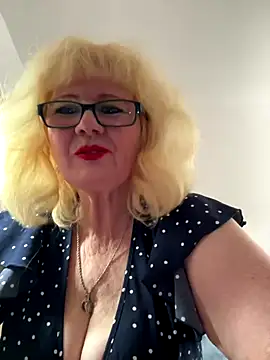 BoloshkaBlonda online show from 10/22/25, 07:52