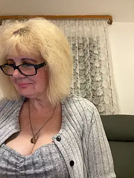 BoloshkaBlonda online show from 11/17/25, 06:45