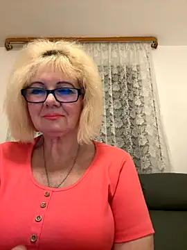 BoloshkaBlonda online show from 11/18/25, 06:22