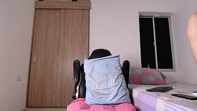 rick grimes25 online show from 11/08/25, 02:37