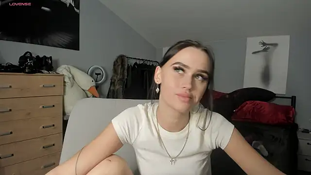 Lisa  Johnson online show from 10/31/25, 12:07