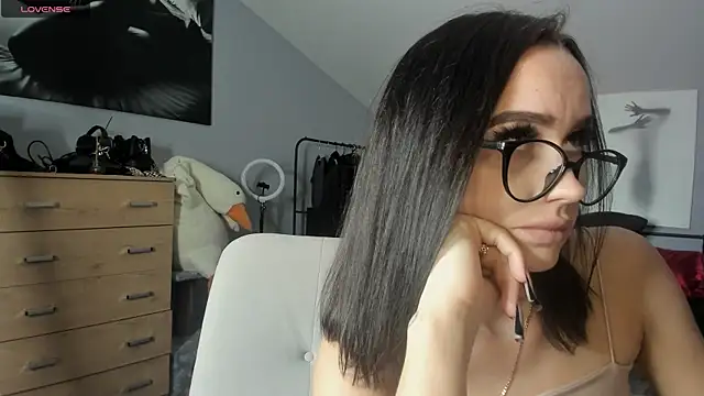 Lisa  Johnson online show from 10/30/25, 12:09