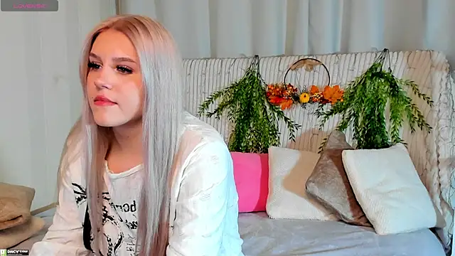 Snapshot of Malisha_kiss chatting on 10/29/25, 09:19 Malisha kiss online show from 10/29/25, 09:19