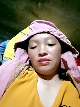 Minkine022 online show from 10/28/25, 12:59