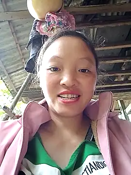 Minkine022 online show from 10/27/25, 11:49