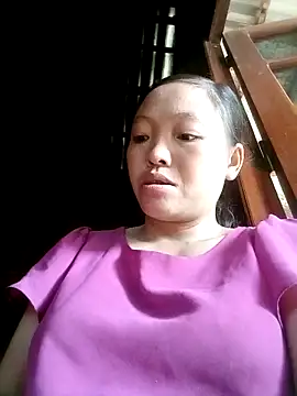 Snapshot of Minkine022 chatting on 10/11/25, 12:55 Minkine022 online show from 10/11/25, 12:55