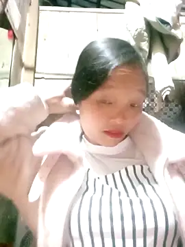 Minkine022 online show from 11/24/25, 10:04