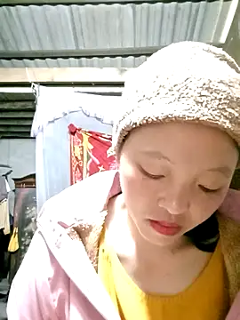 Minkine022 online show from 10/29/25, 01:04