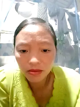 Snapshot of Minkine022 chatting on 10/10/25, 12:33 Minkine022 online show from 10/10/25, 12:33