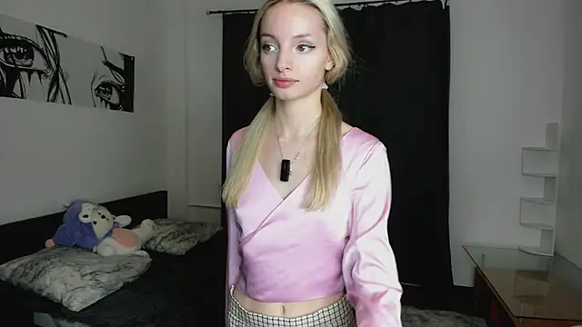 PocketDollX online show from 10/31/25, 02:35