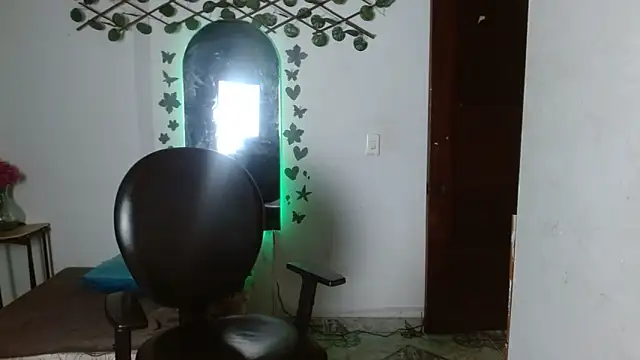 Ebony luna online show from 04/30/26, 12:45