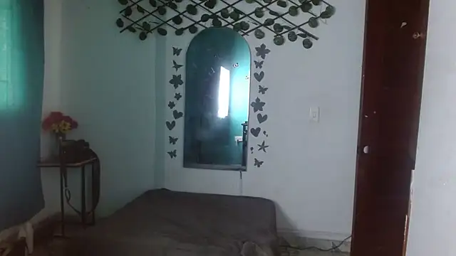 Snapshot of Ebony_luna chatting on 02/25/26, 08:08 Ebony luna online show from 02/25/26, 08:08