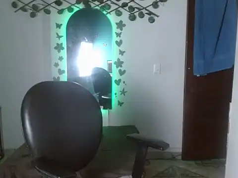 Snapshot of Ebony_luna chatting on 01/16/26, 10:14 Ebony luna online show from 01/16/26, 10:14