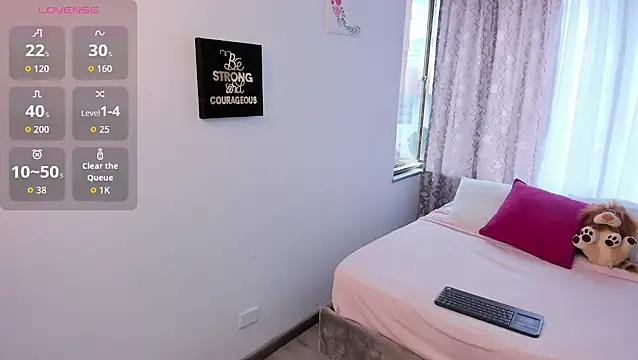 Mila campos online show from 10/18/25, 12:51