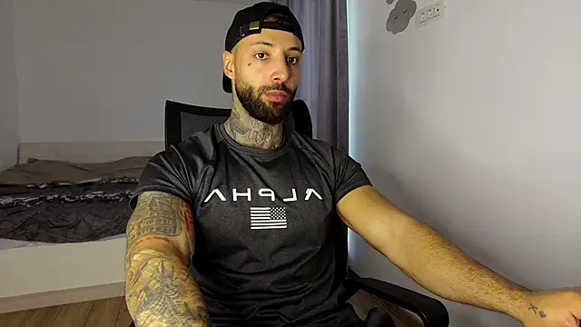 MasculineGuy99 online show from 11/06/25, 06:50