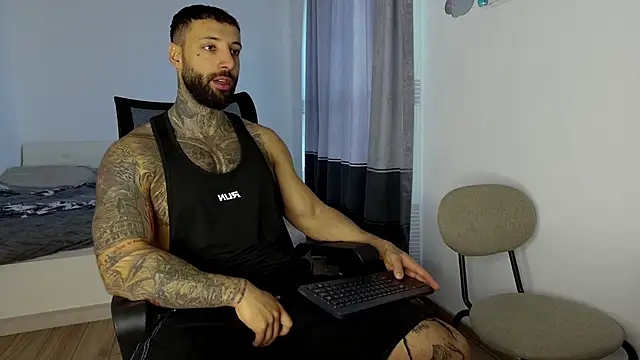 MasculineGuy99 online show from 11/12/25, 07:01