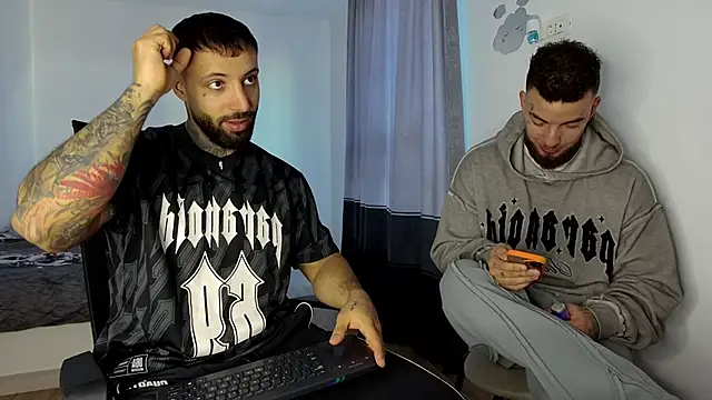 MasculineGuy99 online show from 11/14/25, 07:23