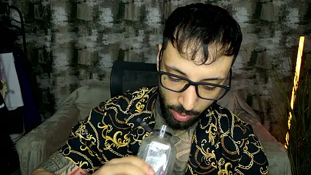 MasculineGuy99 online show from 02/01/26, 05:55