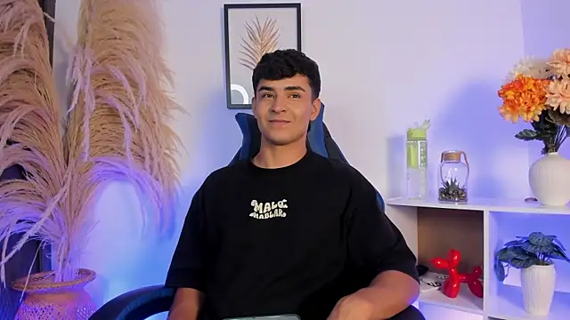 Thiago Connor21 online show from 05/17/26, 11:49