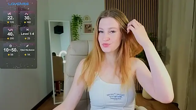 Snapshot of travelerrrr chatting on 10/29/25, 08:02 travelerrrr online show from 10/29/25, 08:02