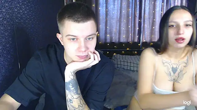 Snapshot of Mark_and_Wendy chatting on 10/11/25, 05:41 Mark and Wendy online show from 10/11/25, 05:41